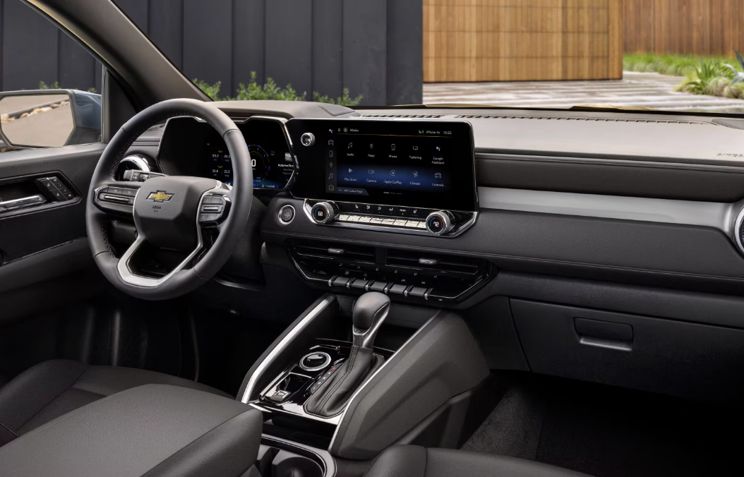 2025 chevy colorado interior